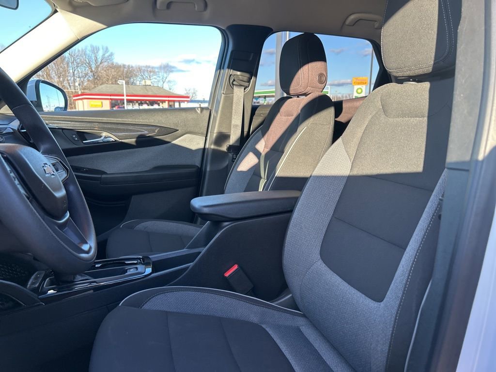 Used 2025 Chevrolet TrailBlazer LT image 10