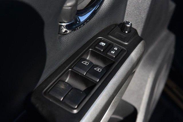 Used 2024 Nissan Titan SV w/ SV Convenience Package image 10