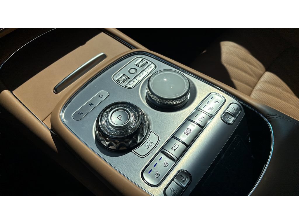 Used 2025 Genesis G90 3.5T AWD/4WD image 17