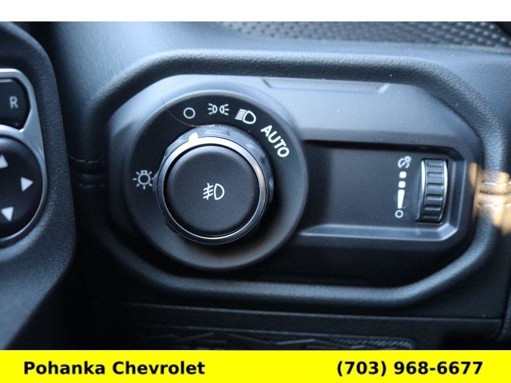 Used 2024 Jeep Wrangler Rubicon w/ Technology Group image 14