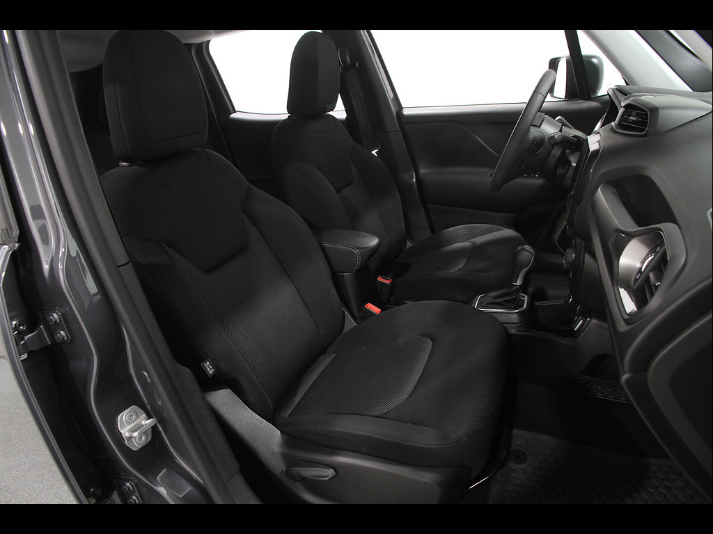 Used 2023 Jeep Renegade Latitude AWD/4WD image 17