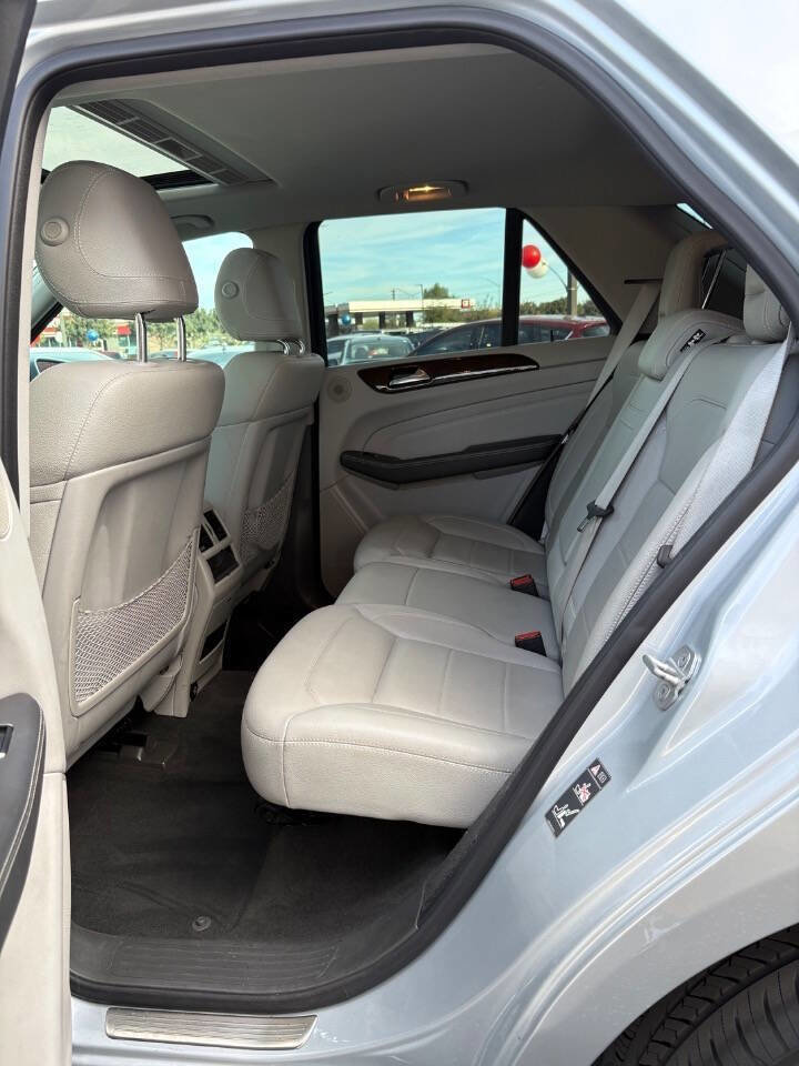 Used 2012 Mercedes-Benz ML 350 ML 350 BlueTEC AWD 4MATIC 4dr image 25