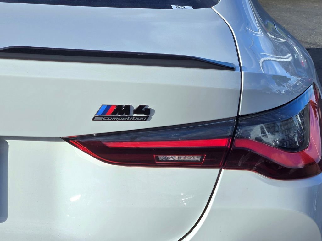 Used 2023 BMW M4 Competition w/ Executive Package RWD image 11