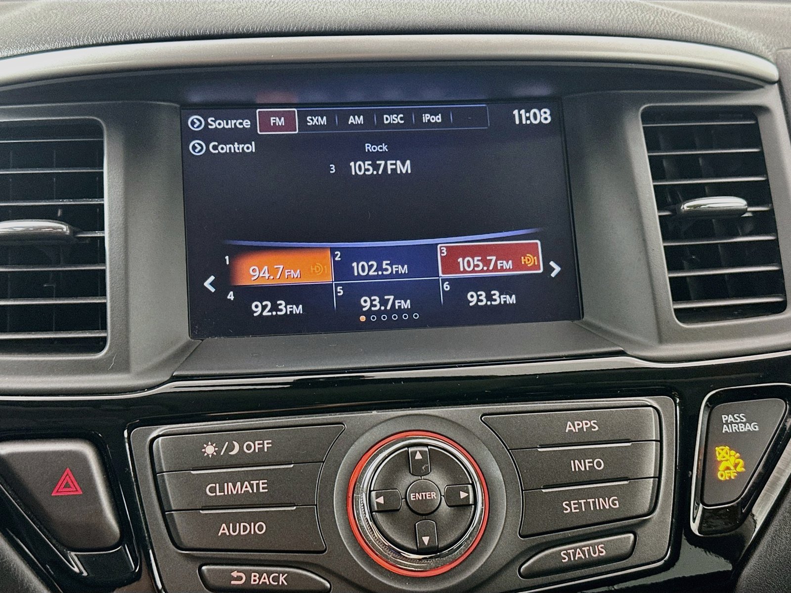 Used 2018 Nissan Pathfinder SV AWD/4WD image 14