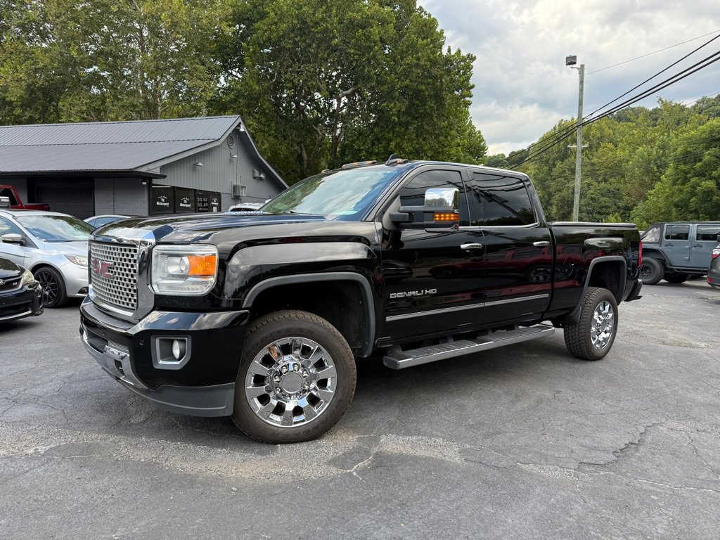 Used 2015 GMC Sierra 2500 Denali w/ Duramax Plus Package image 5