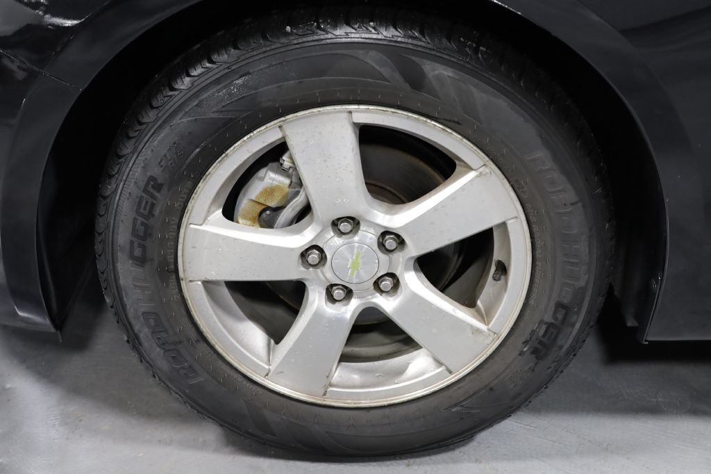 Used 2014 Chevrolet Cruze LT w/ Technology Package FWD image 31