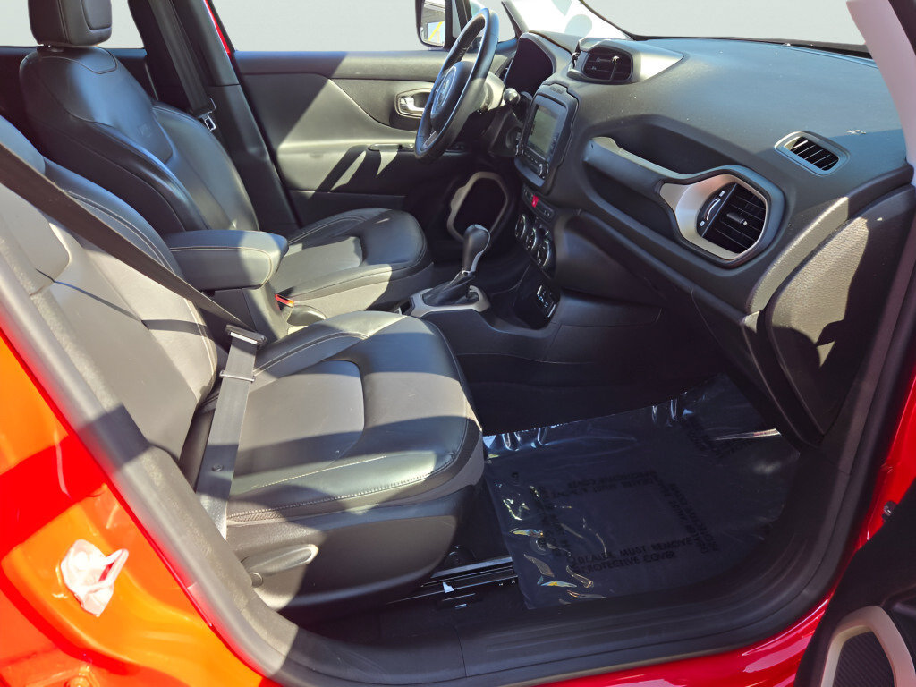 Used 2017 Jeep Renegade Limited FWD image 7