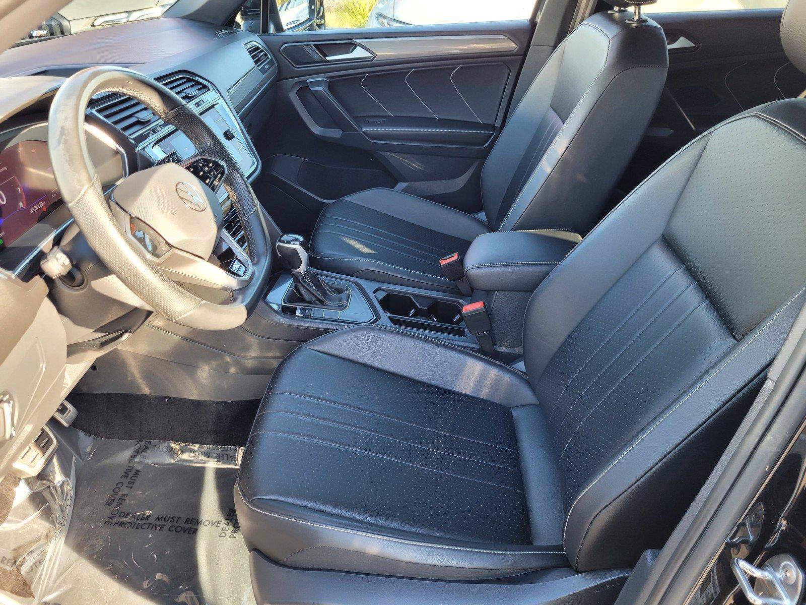Certified 2023 Volkswagen Tiguan SE R-Line FWD image 20