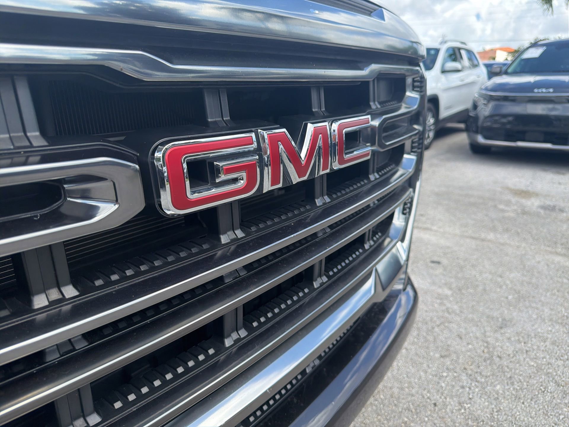 Used 2022 GMC Canyon AT4 w/ Trailering Package AWD/4WD image 9