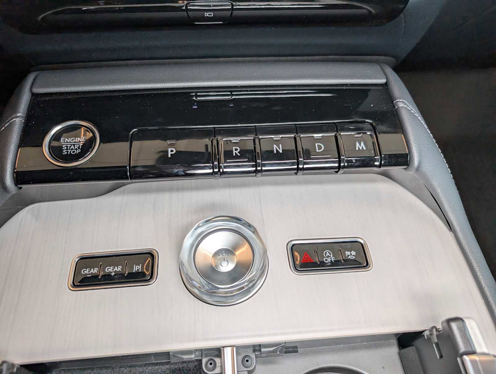 New 2025 Lincoln Navigator Reserve w/ Jet Appearance Package image 24