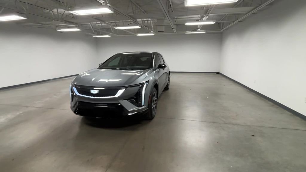 New 2026 Cadillac Optiq Sport 1 image 40