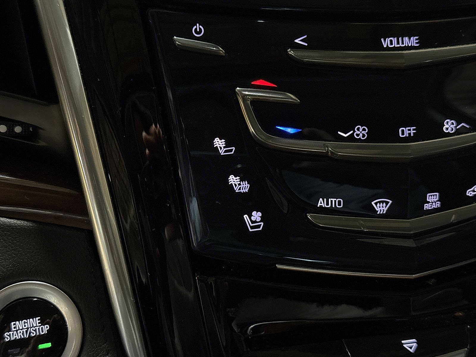 Used 2020 Cadillac Escalade ESV Luxury image 35