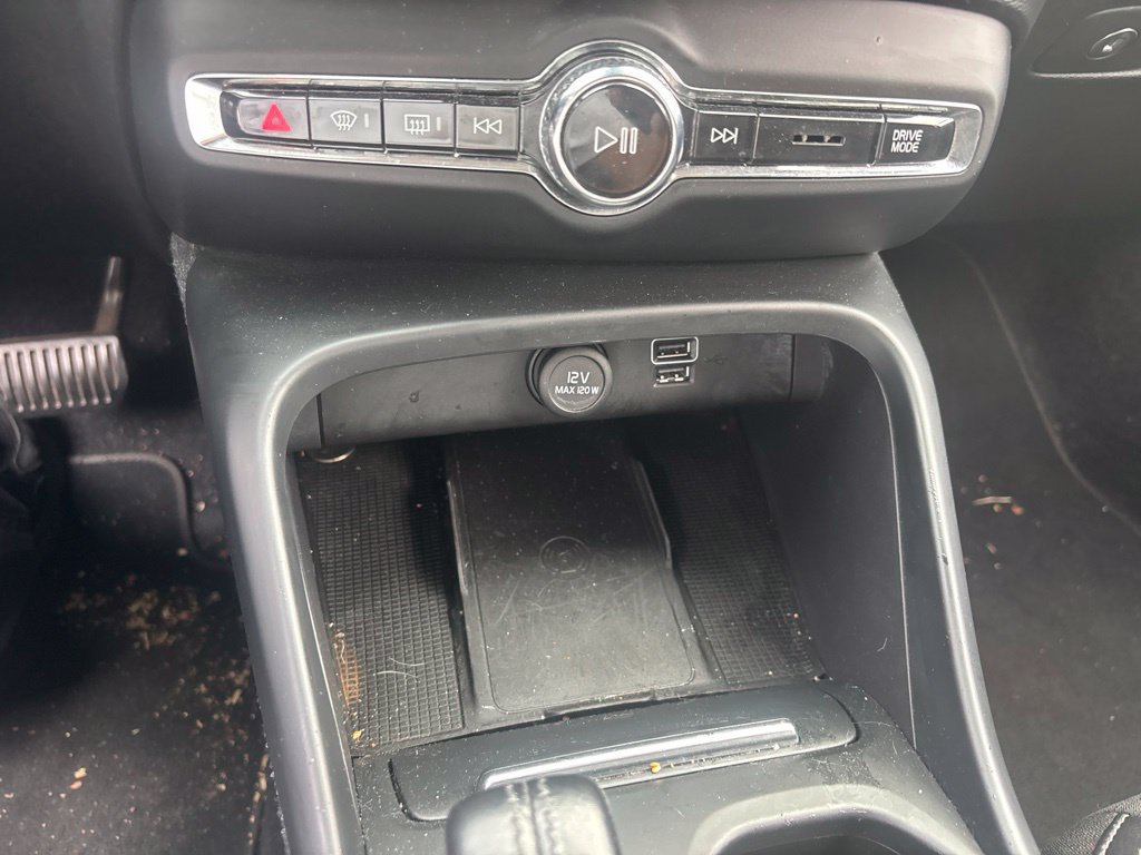 Used 2020 Volvo XC40 T5 Momentum AWD/4WD image 22