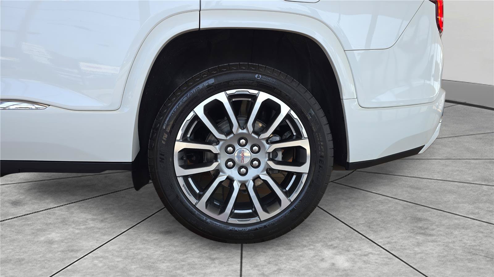 Used 2023 GMC Acadia Denali w/ Denali Ultimate Package AWD/4WD image 33