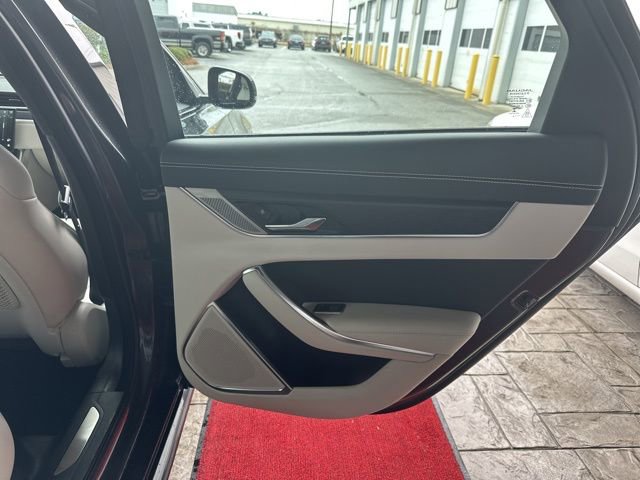 Used 2024 Jaguar XF R-Dynamic SE image 33