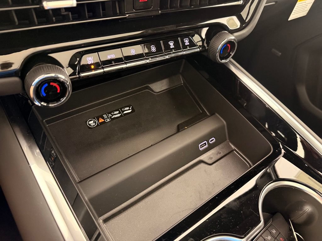 New 2026 Chevrolet Suburban Premier AWD/4WD image 43