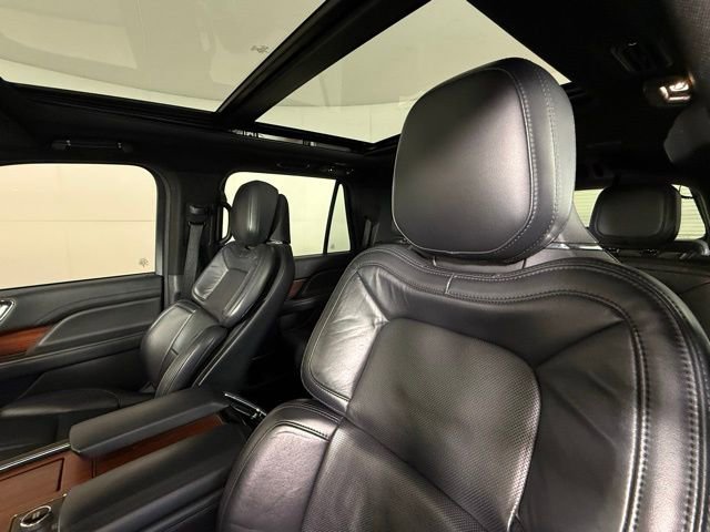 Used 2023 Lincoln Navigator Reserve image 18
