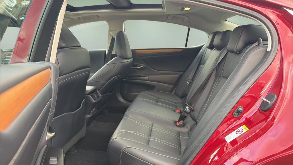 Used 2019 Lexus ES 350 Luxury w/ Accessory Package 2 image 15