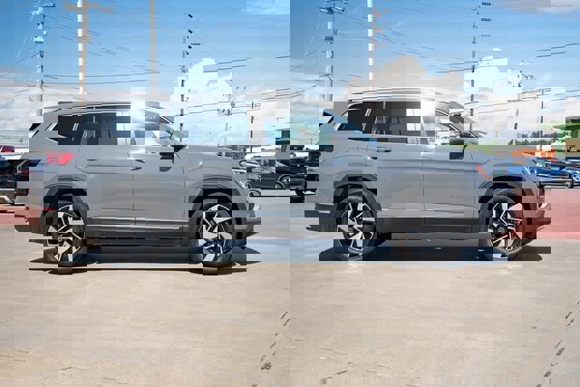 New 2026 Volkswagen Atlas SEL image 7