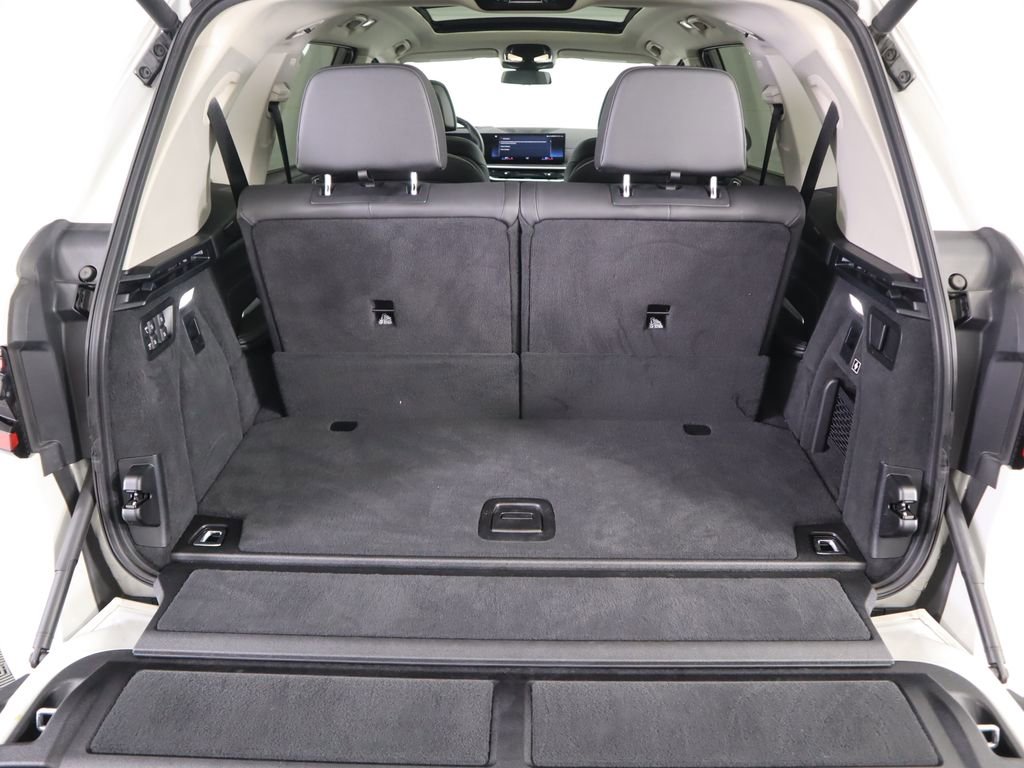 Used 2023 BMW X7 xDrive40i w/ Premium Package image 30