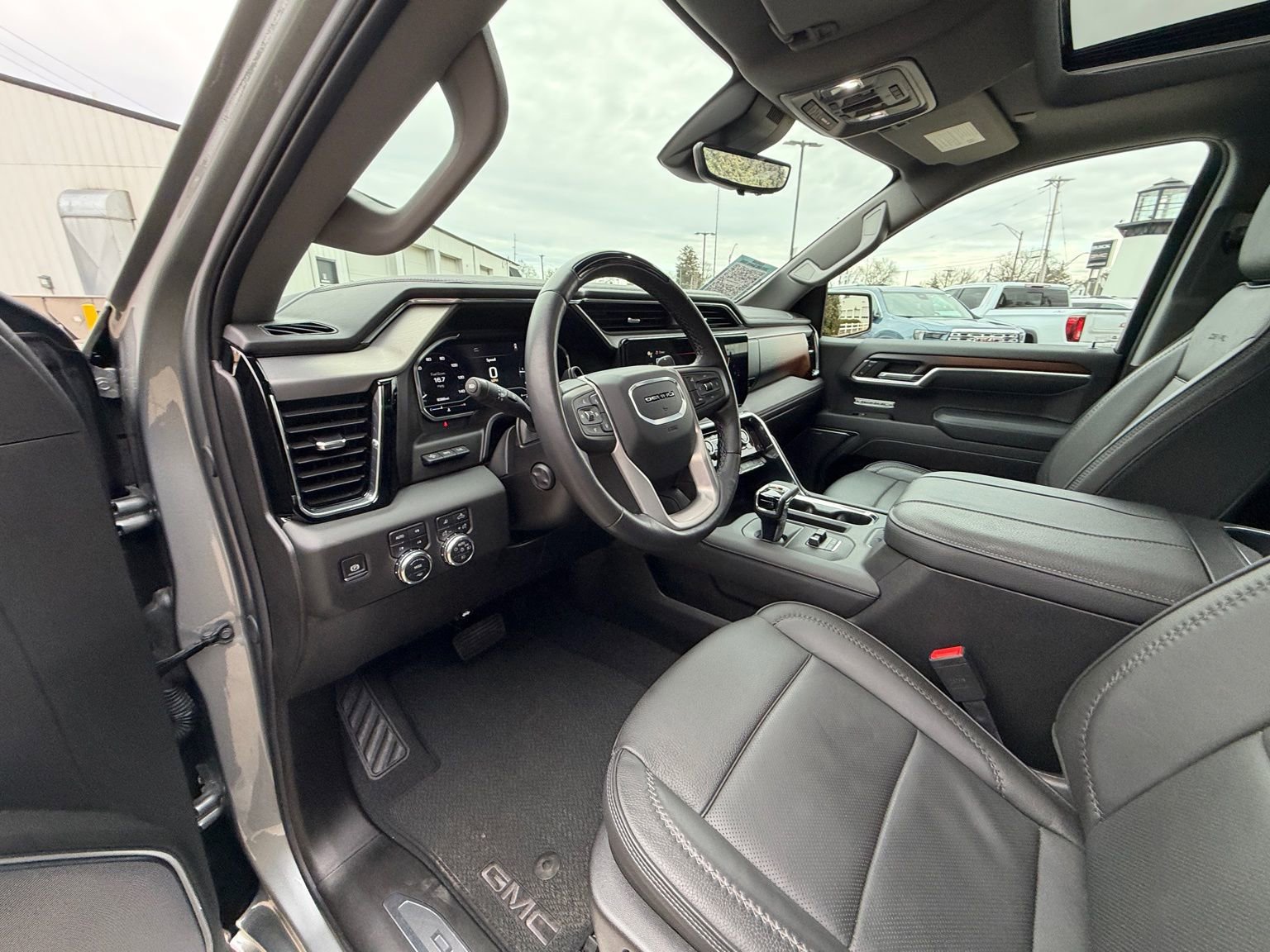 Used 2025 GMC Sierra 1500 Denali image 11