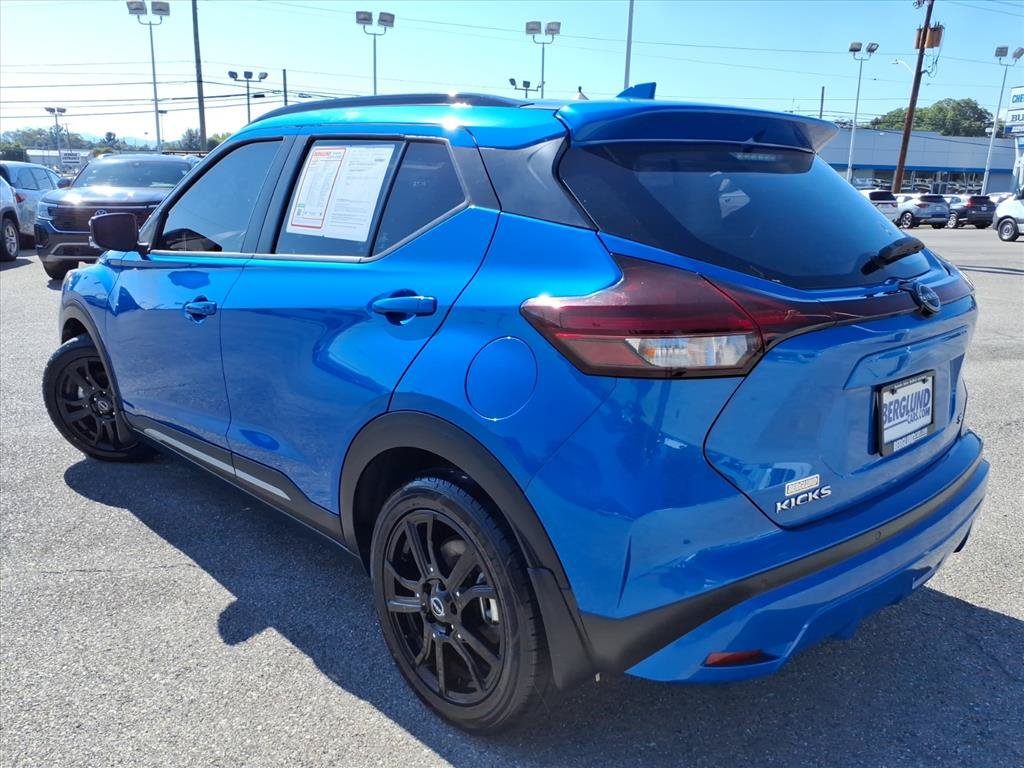 Used 2023 Nissan Kicks SR w/ SR Premium Package FWD image 6