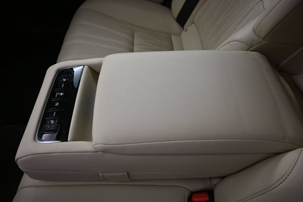 Used 2018 Lexus LS 500 w/ Interior Upgrade Package RWD image 17