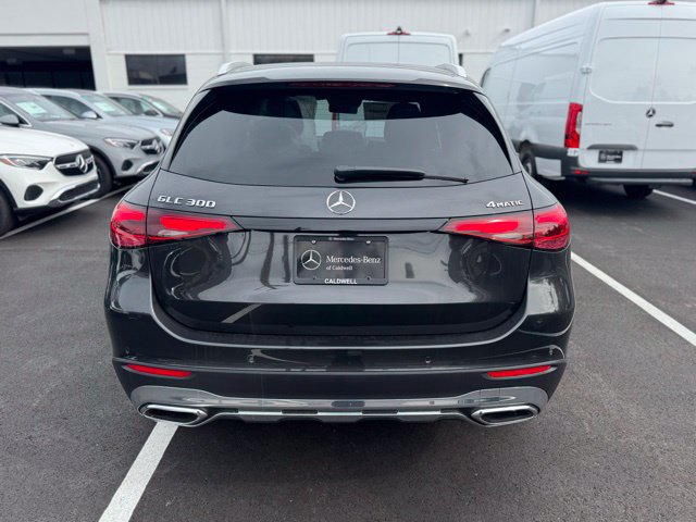 Used 2026 Mercedes-Benz GLC 300 4MATIC image 4