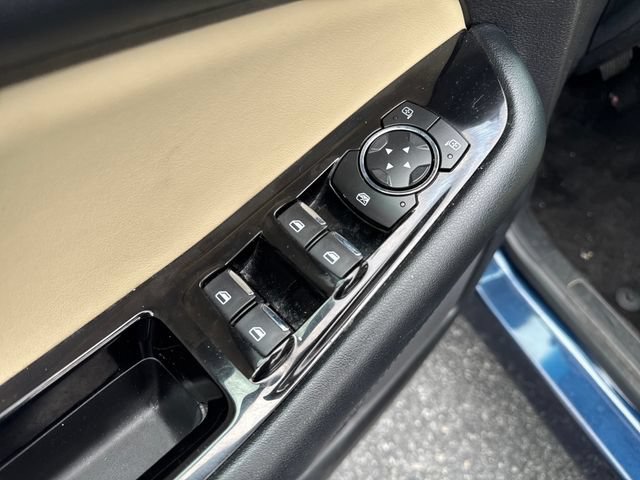 Used 2017 Ford Edge SEL w/ Equipment Group 201A AWD/4WD image 12