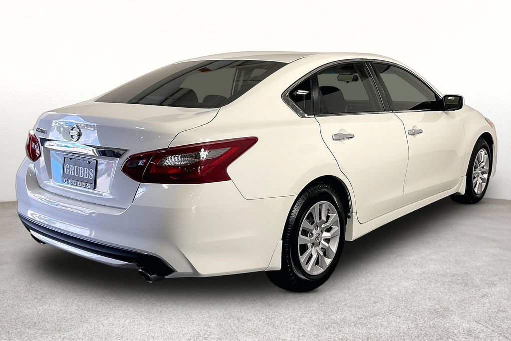 Used 2018 Nissan Altima 2.5 S w/ S Convenience Package FWD image 2