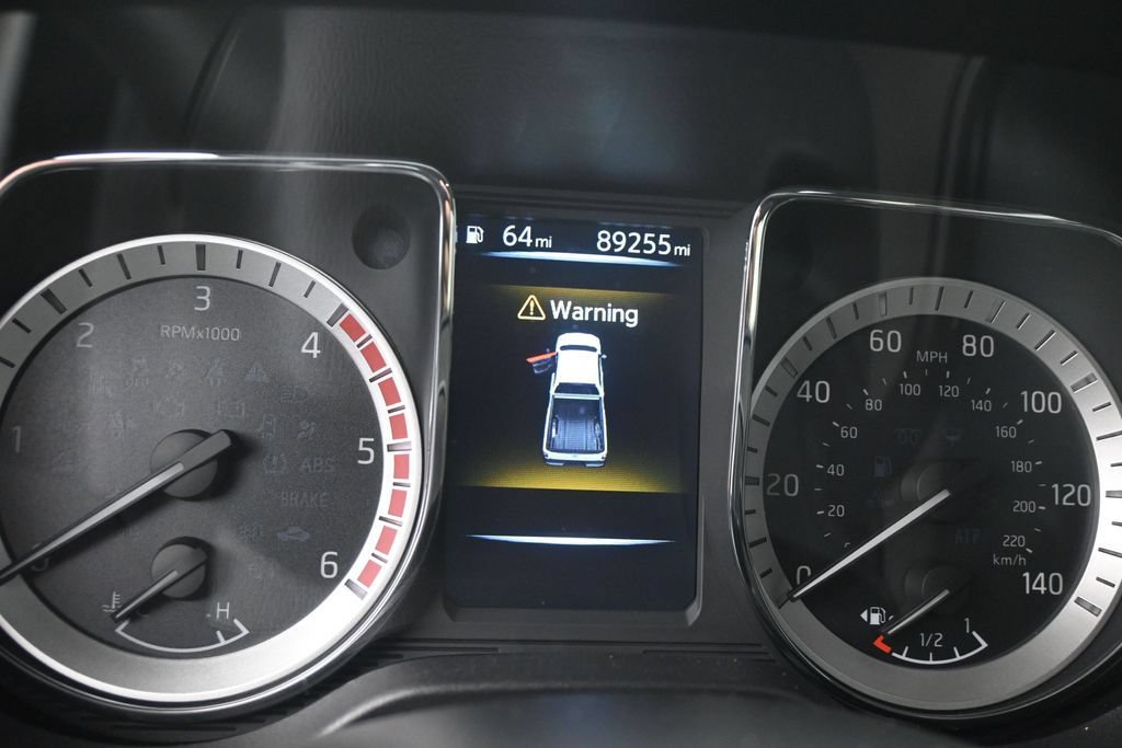 Used 2017 Nissan Titan S AWD/4WD image 10