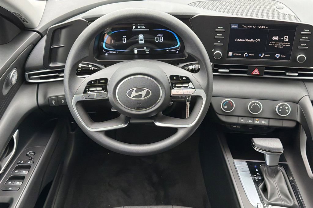 New 2026 Hyundai Elantra SE image 12
