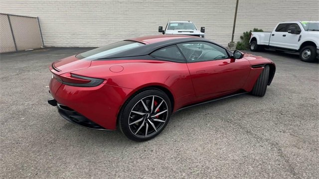 Used 2020 Aston Martin DB11 Coupe image 8