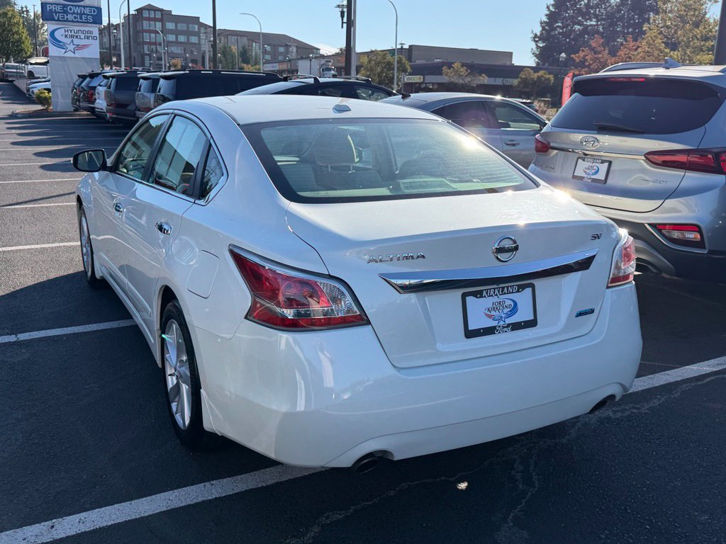 Used 2014 Nissan Altima 2.5 SV w/ Convenience Package FWD image 9