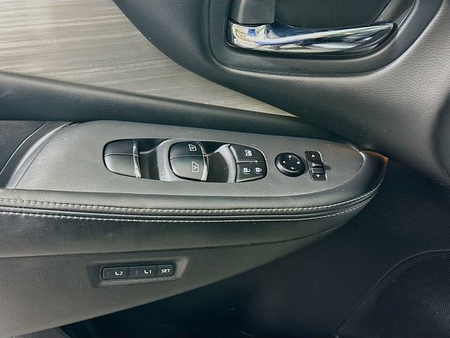 Used 2017 Nissan Murano Platinum w/ Platinum Technology Package image 19