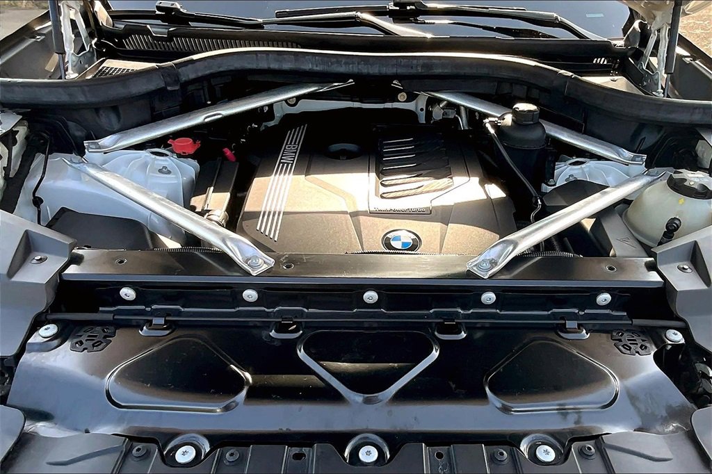 Used 2019 BMW X5 xDrive40i w/ Premium Package 2 image 28