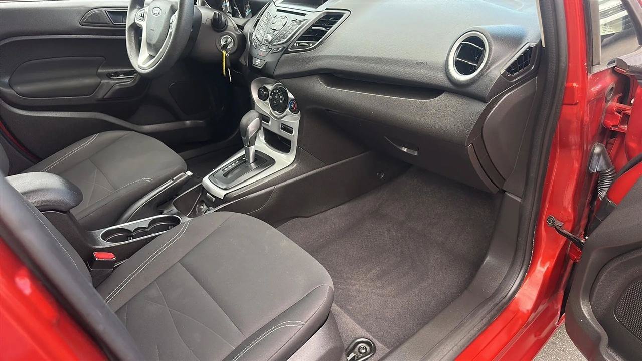 Used 2018 Ford Fiesta SE FWD image 38