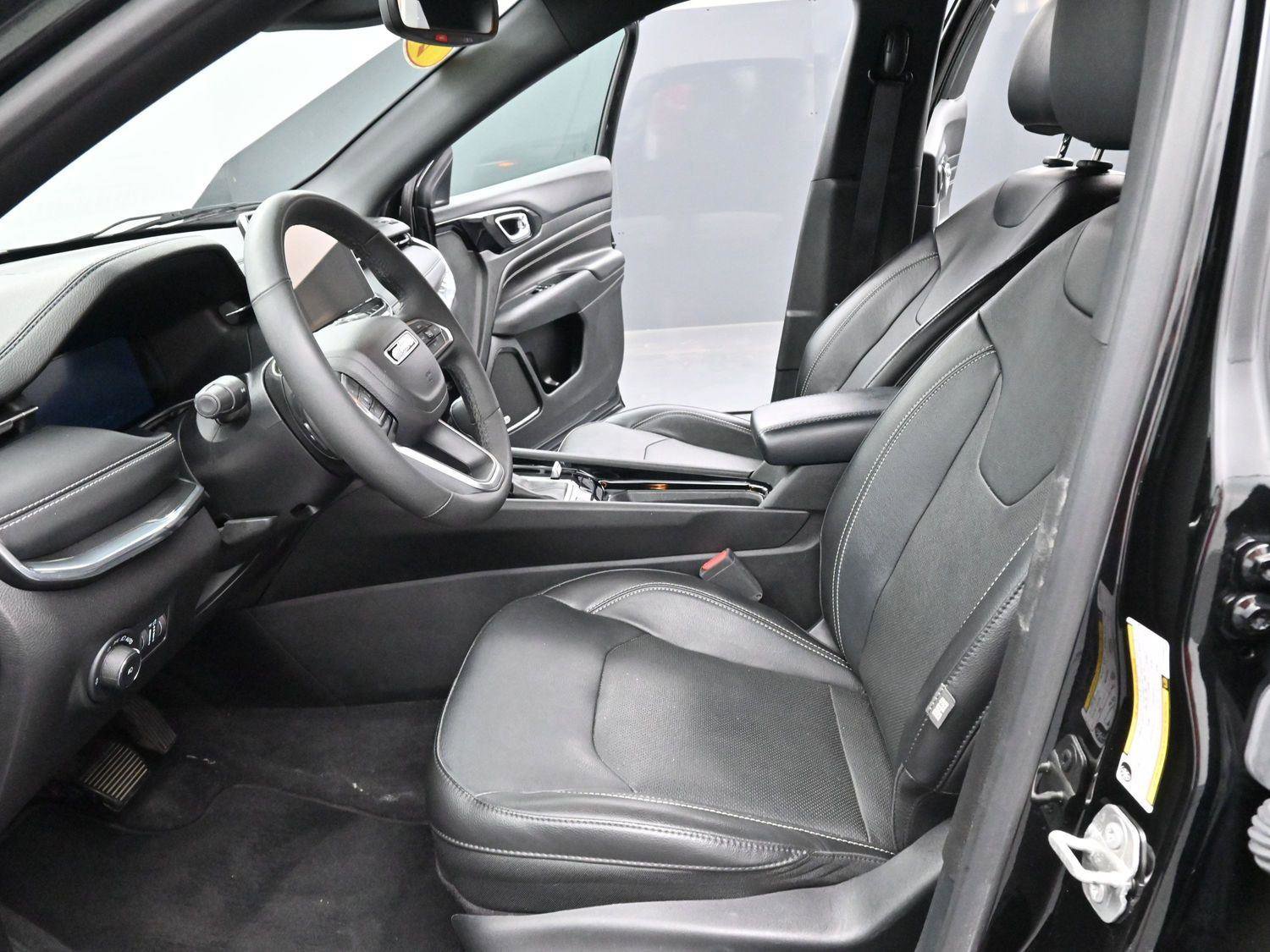 Used 2023 Jeep Compass High Altitude image 12