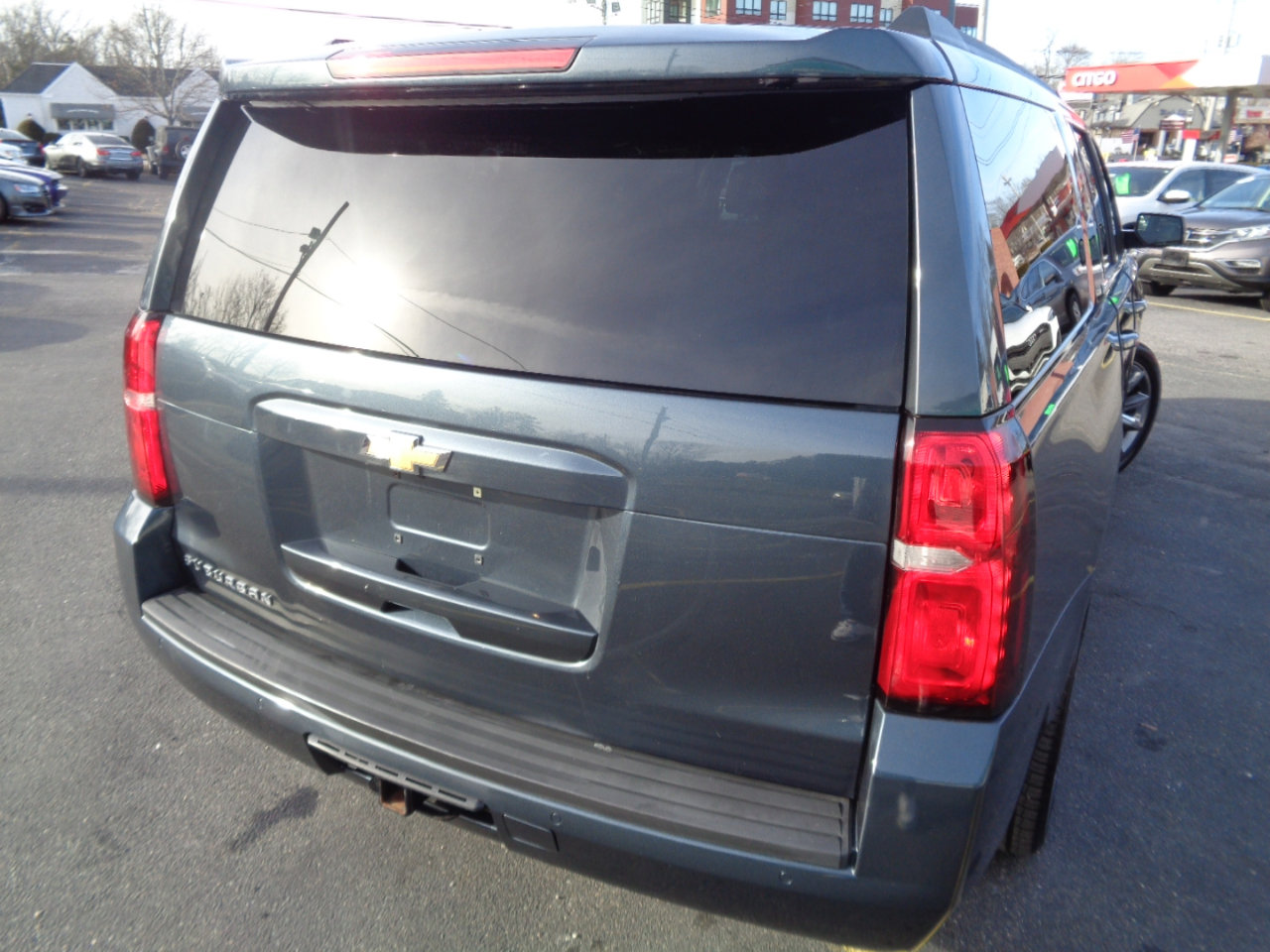 Used 2019 Chevrolet Suburban LT w/ Luxury Package image 19