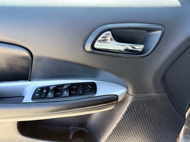 Used 2018 Dodge Journey SXT w/ Connectivity Group FWD image 10