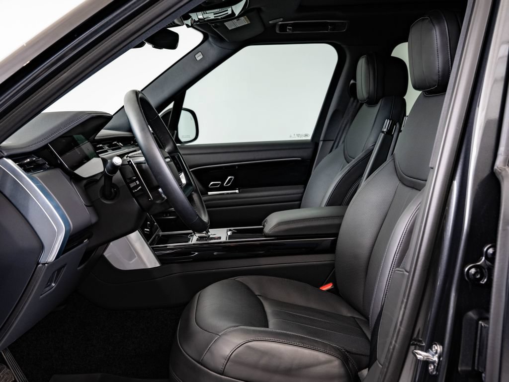 Used 2025 Land Rover Range Rover SE AWD/4WD image 24