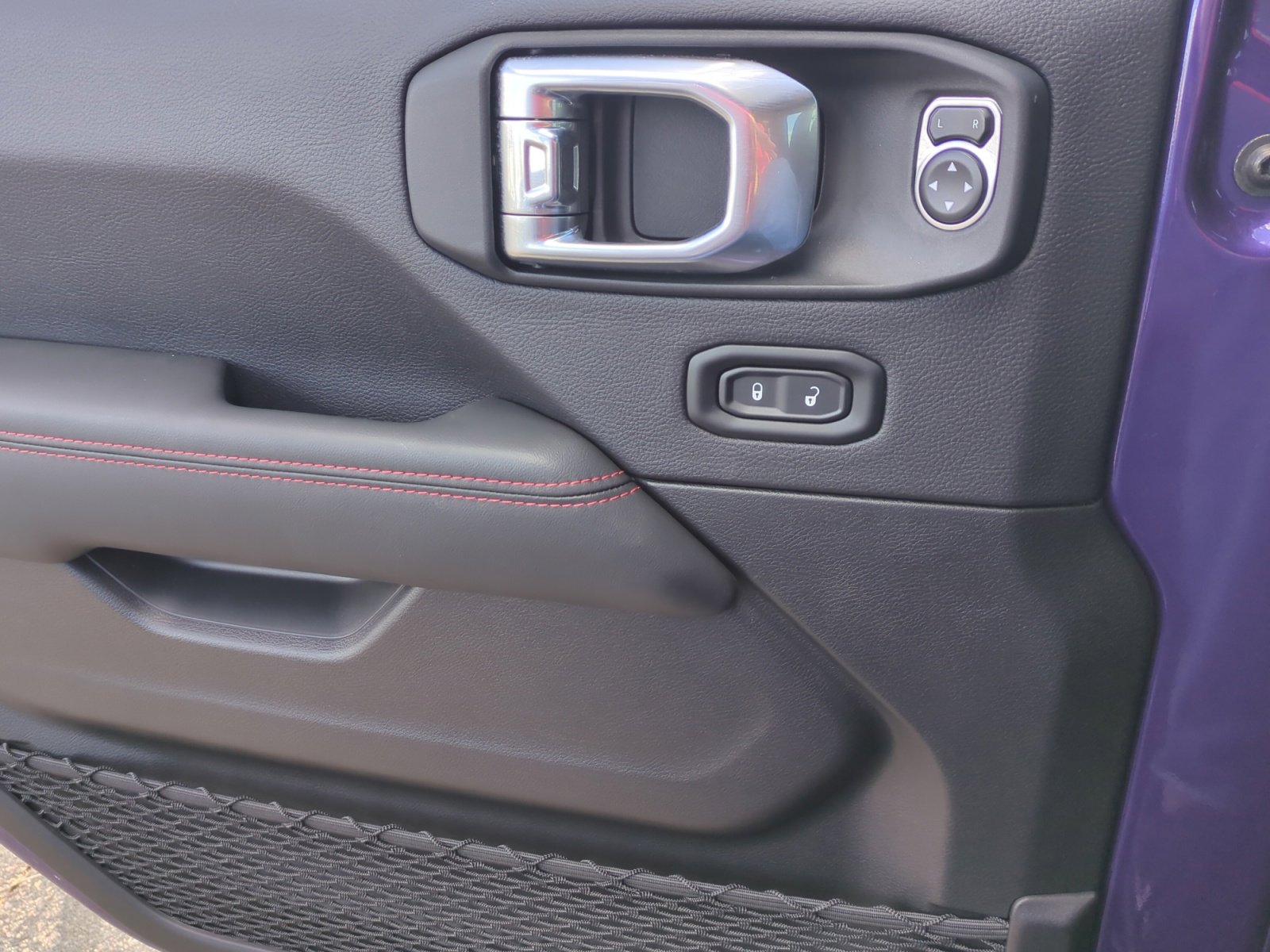 New 2026 Jeep Wrangler Unlimited Rubicon w/ Xtreme 35 Tire Package image 13