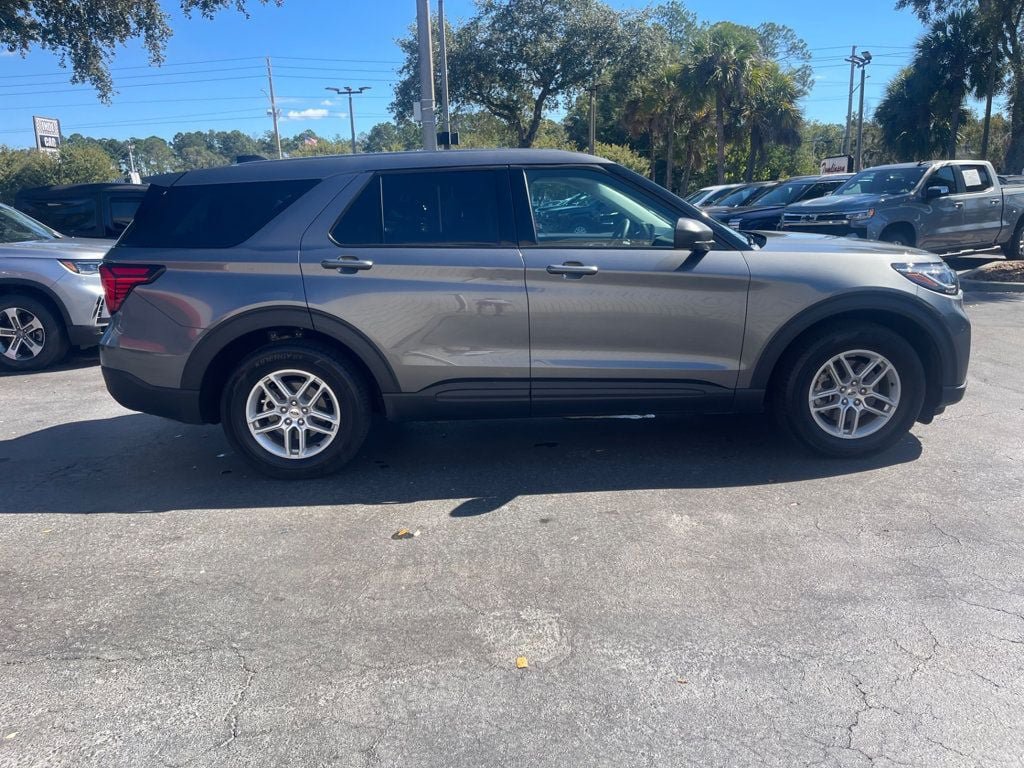 Used 2026 Ford Explorer Active RWD image 6