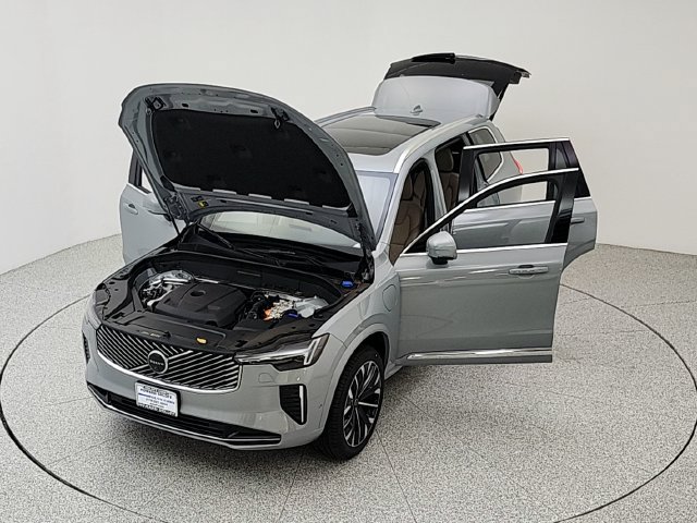 New 2026 Volvo XC90 T8 Plus AWD/4WD image 40