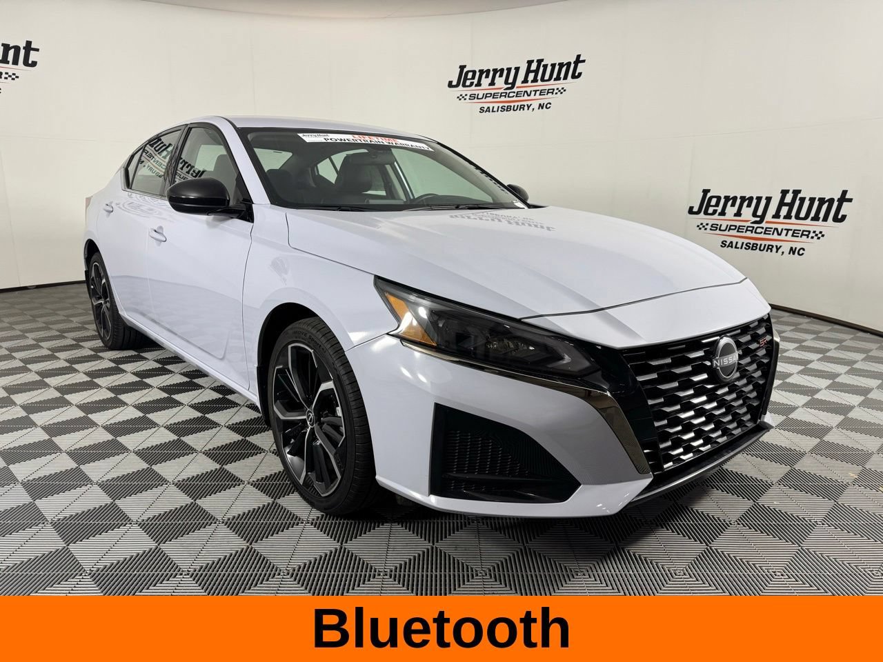 Used 2025 Nissan Altima 2.5 SR AWD/4WD image 6