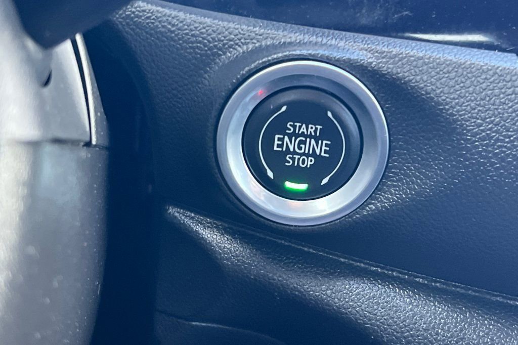 Used 2021 Buick Encore GX Select image 19