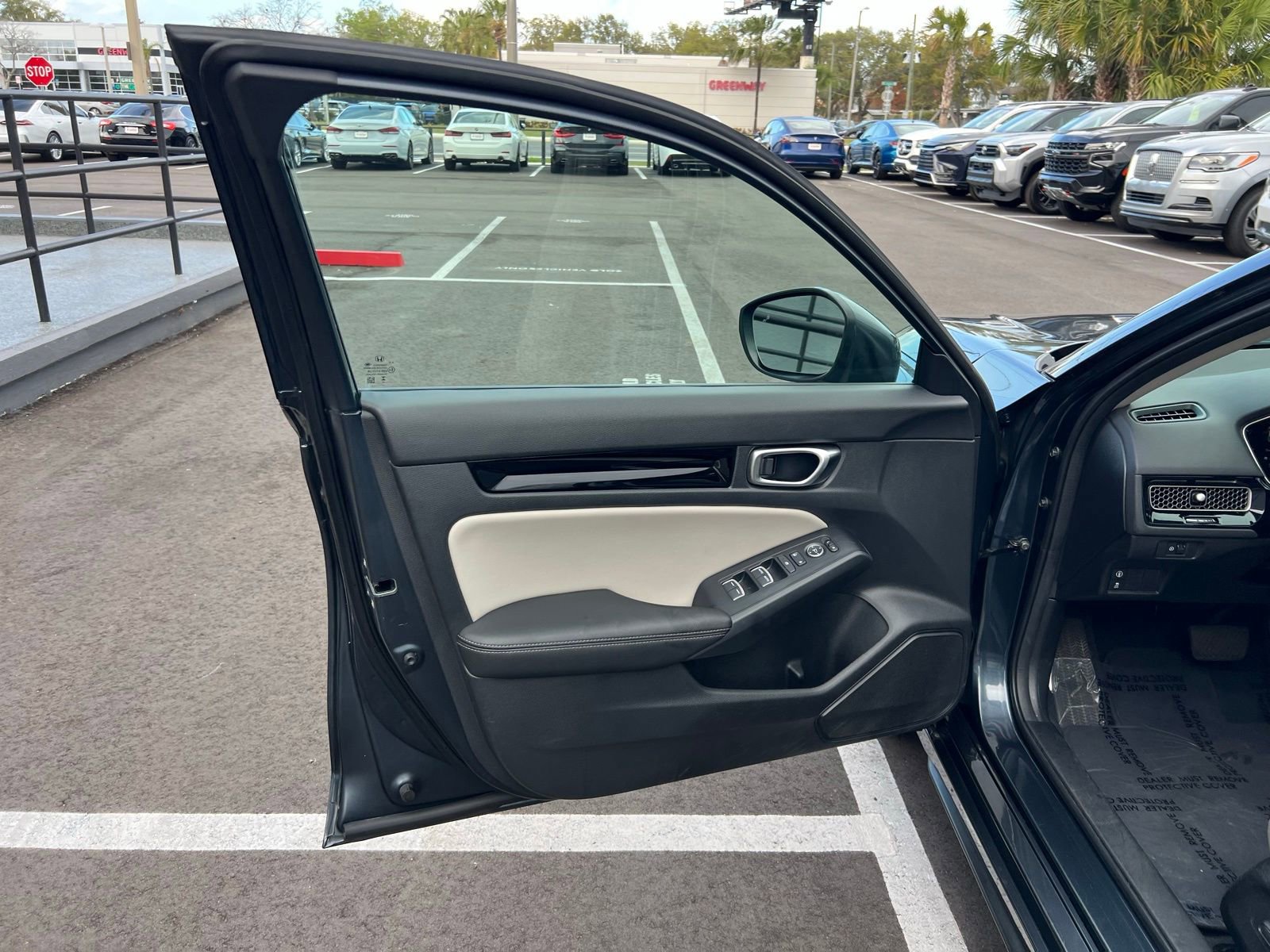 Used 2023 Honda Civic EX-L image 25
