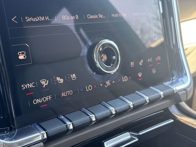 Used 2026 GMC Yukon XL Denali w/ Denali Reserve Package image 18