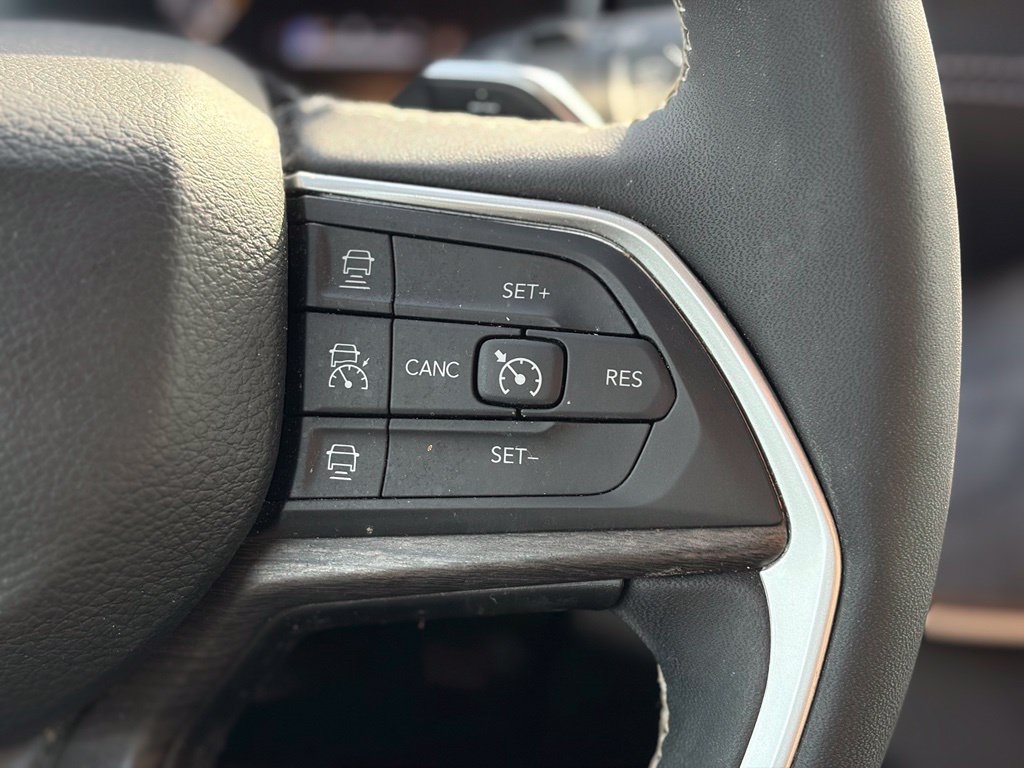 Certified 2023 Jeep Grand Cherokee Limited AWD/4WD image 26