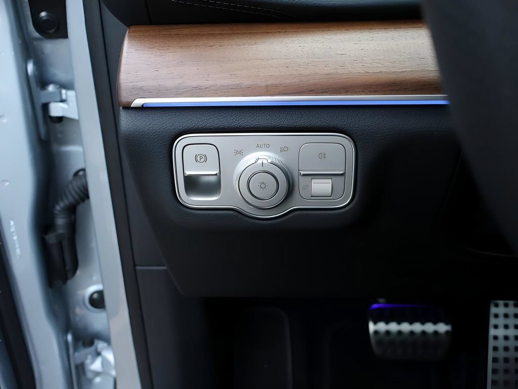 New 2025 Mercedes-Benz GLS 450 4MATIC image 37